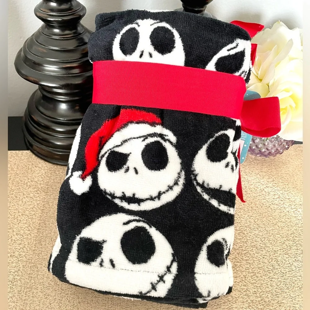 New Set of 2 The Nightmare Before Christmas Santa Jack Skellington Hand Towels